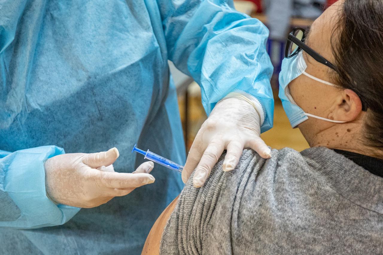 Dubrovnik: Počelo cijepljenje prioritetnih skupina u Gospinom polju