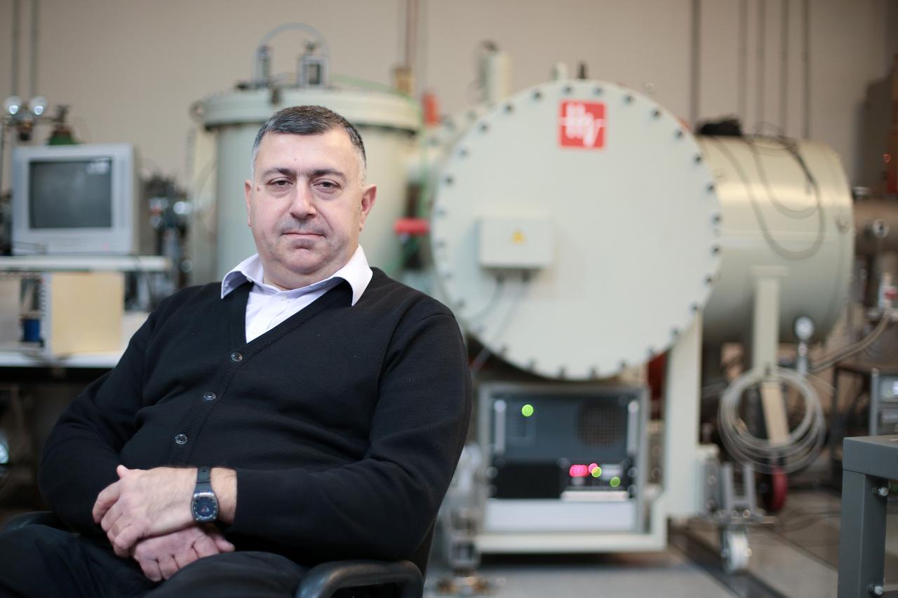 19.11.2013., Zagreb - Tonci Tadic, nuklearni fizicar s Instituta Rudjer Boskovic. Photo: Petar Glebov/PIXSELL