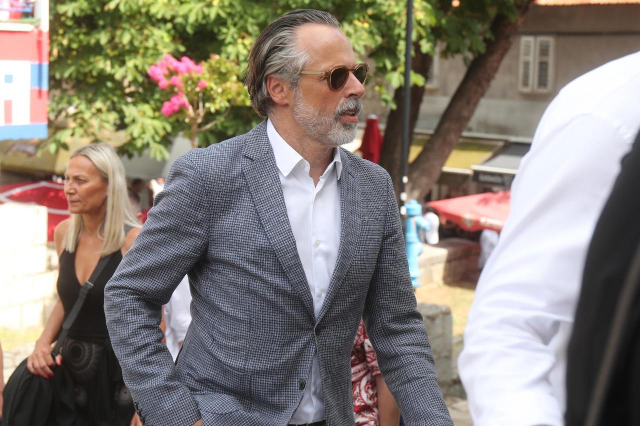 Sinj: Visoki državni uzvanici na prijemu u alkarskim dvorima povodom 310. Sinjske alke