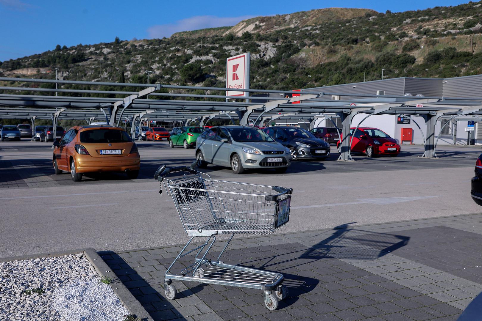 07.01.2025., Trogir - Treci opci bojkot trgovackih lanaca. Kaufland Photo: Ivana Ivanovic/PIXSELL