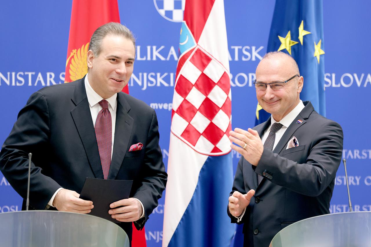 Zagreb: Konferencija za medije Gordana Grlića Radmana i crnogorskog kolege Filipa Ivanovića