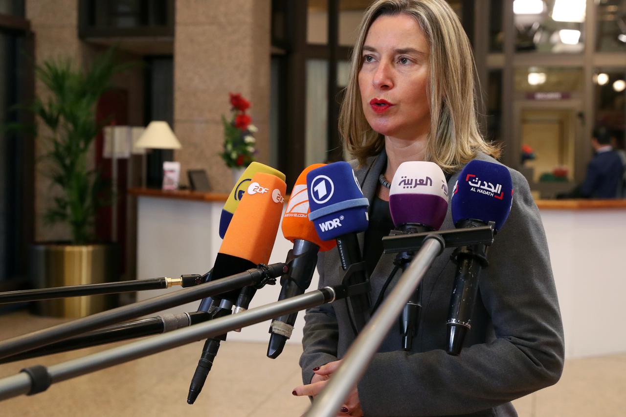 Federica Mogherini i  Wang Yi