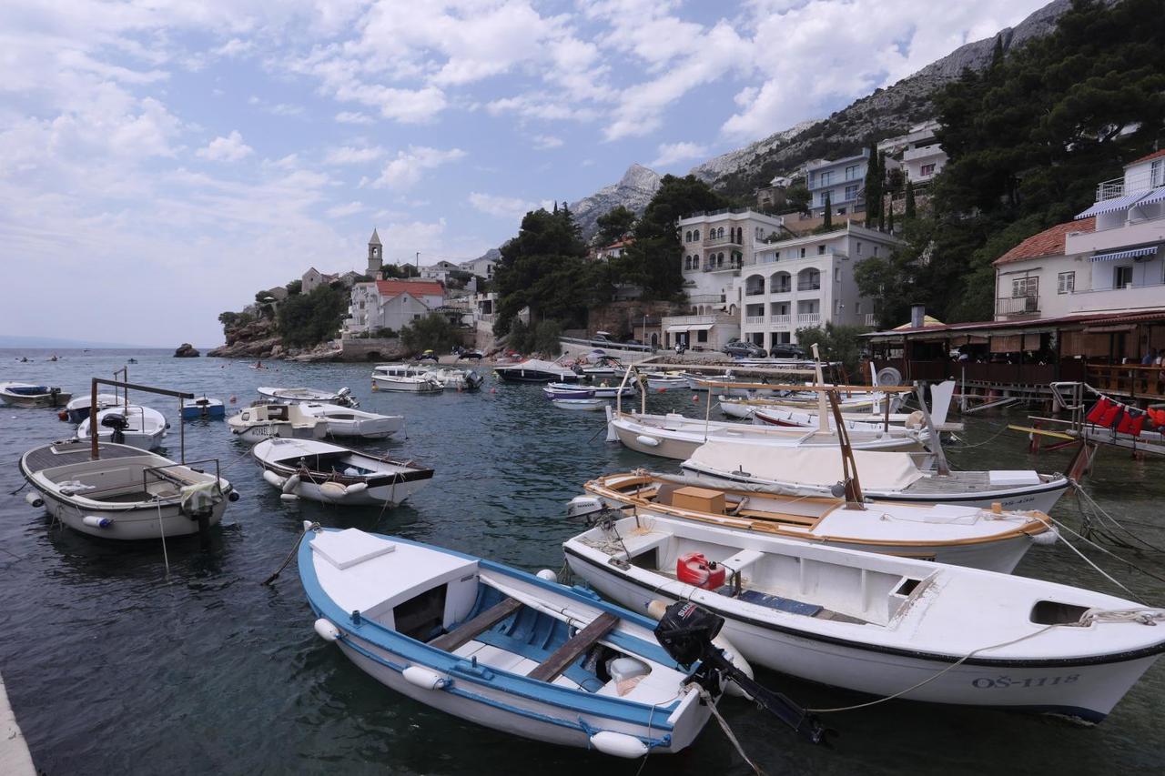 Ovdje svi šeću u kupaćim kostimima jer cijelo mjesto je luka i plaža