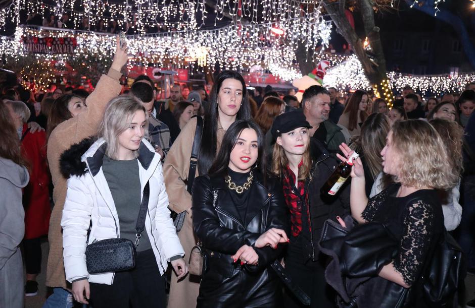 Split: Doček Nove godine na bedemu Cornaro uz XXS Band