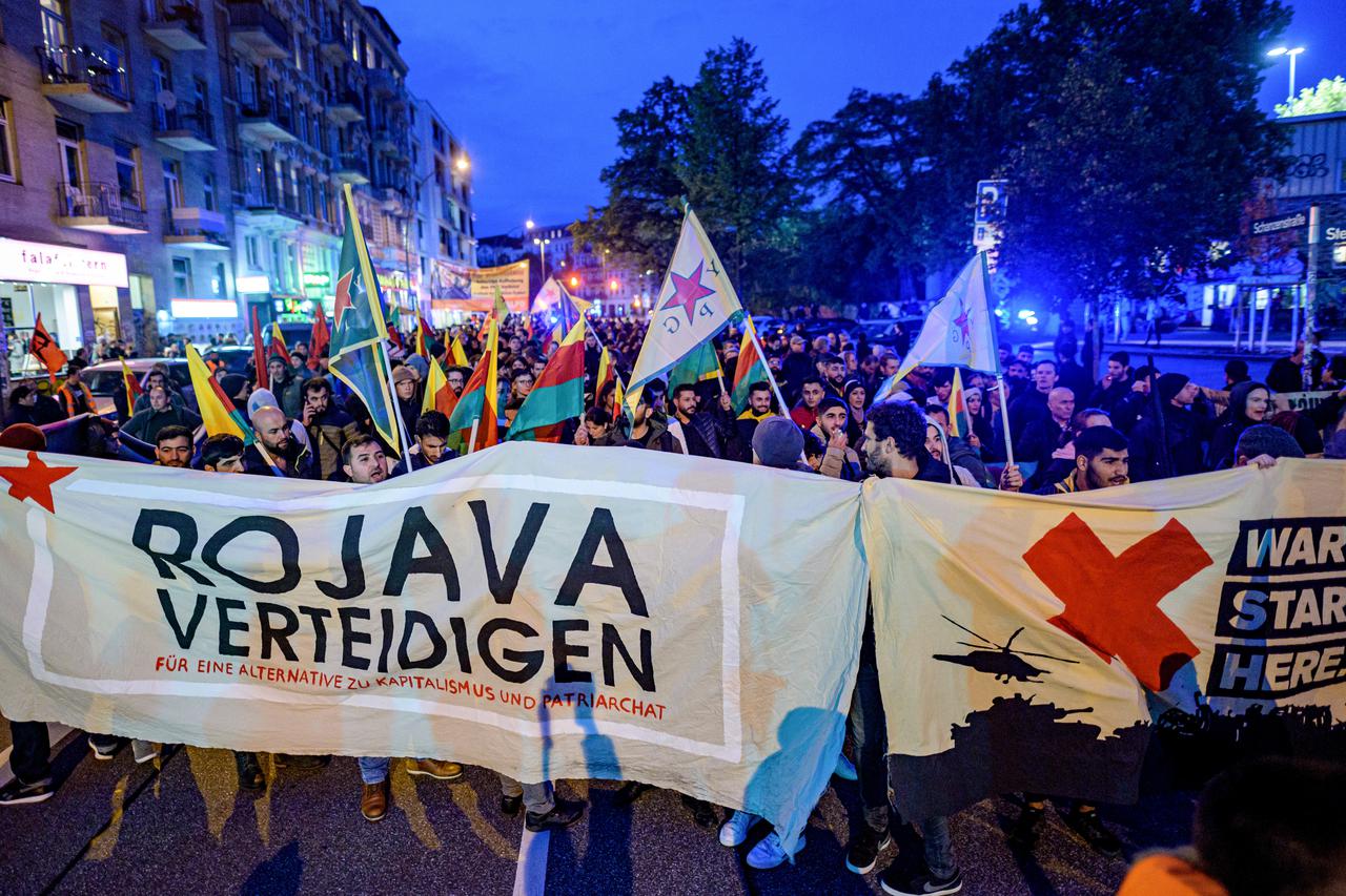 Vojnici Turske i SAD-a u Siriji