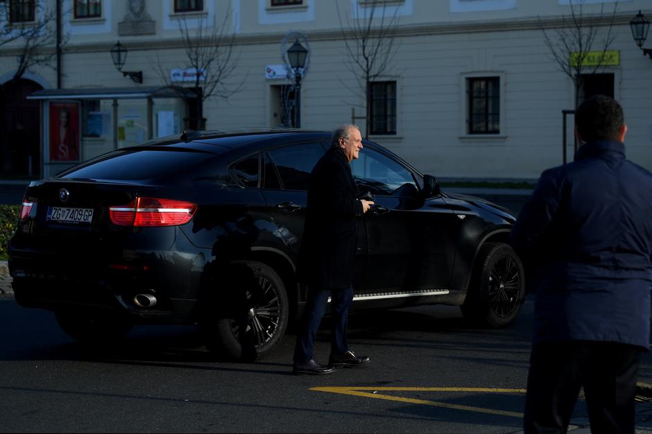 Bošnjaković na misu došao u BMW-u X6