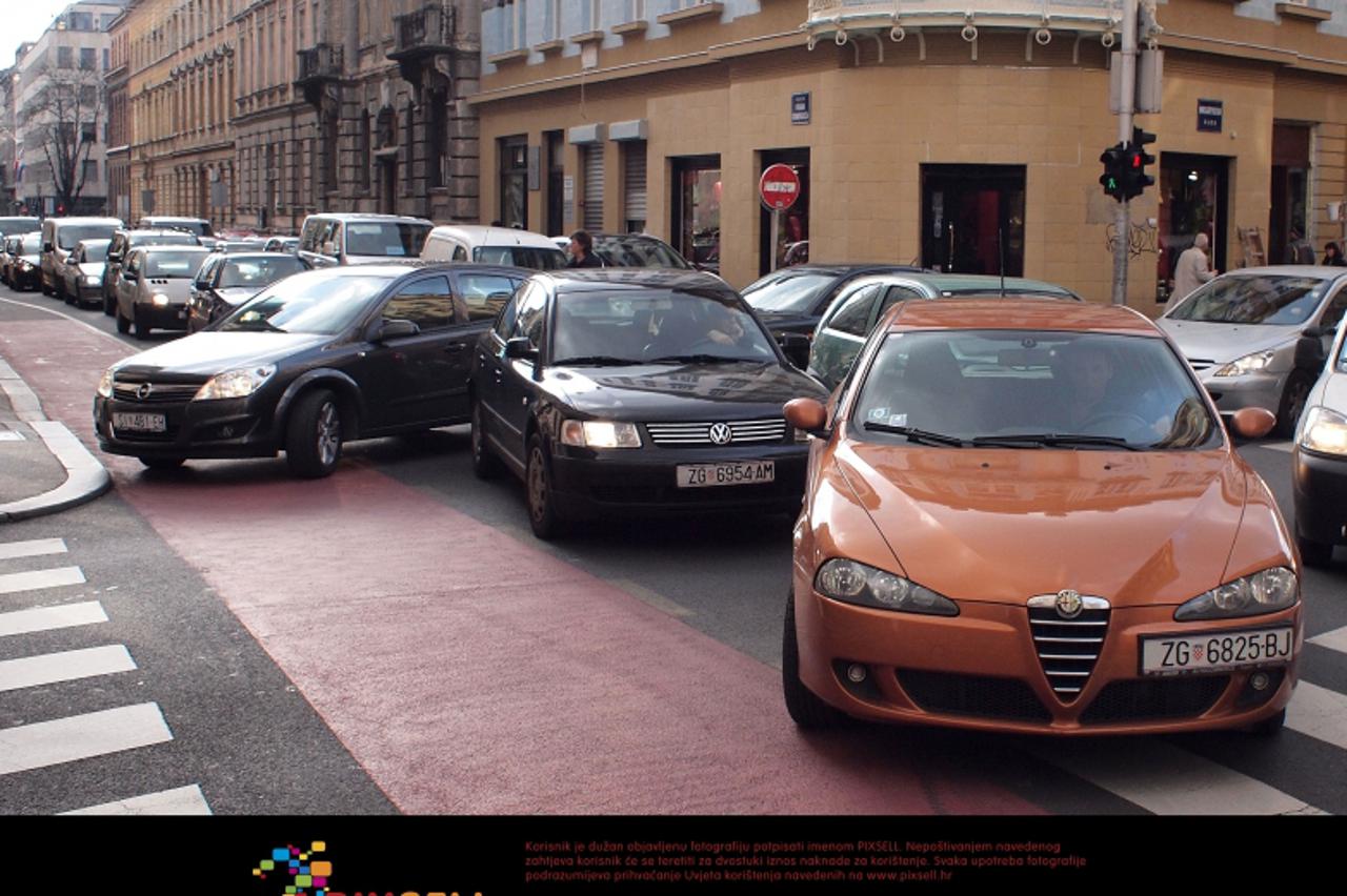 \'gunduliceva1_pxl_gra\'