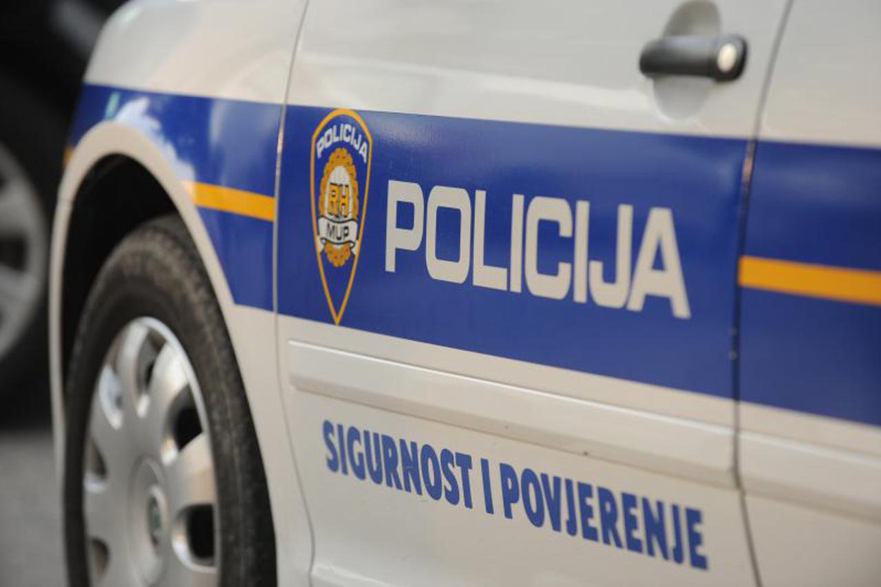 policija