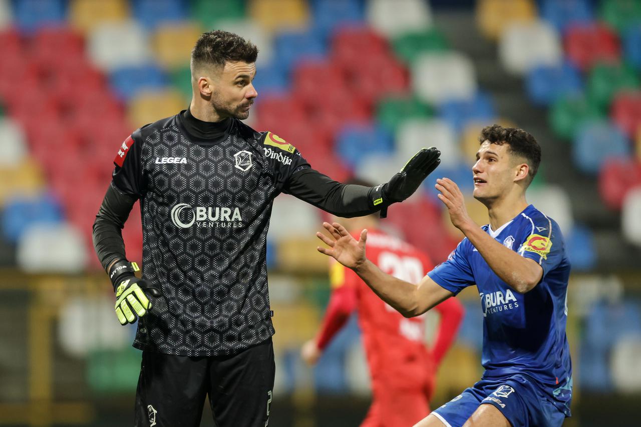 FOTO Hajduk s igračem više pobijedio nogometaše Varaždina pred