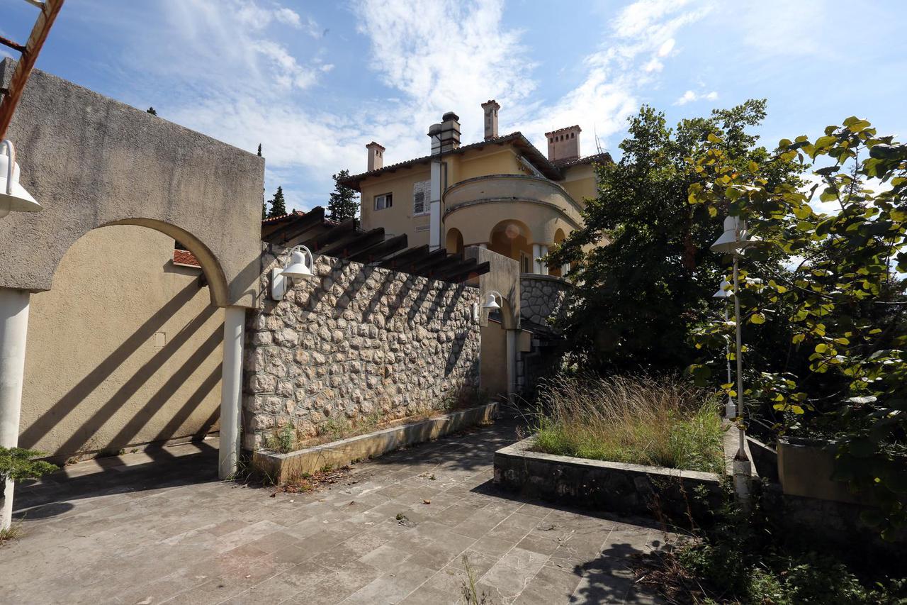 Kostrena: Vila Svežanj