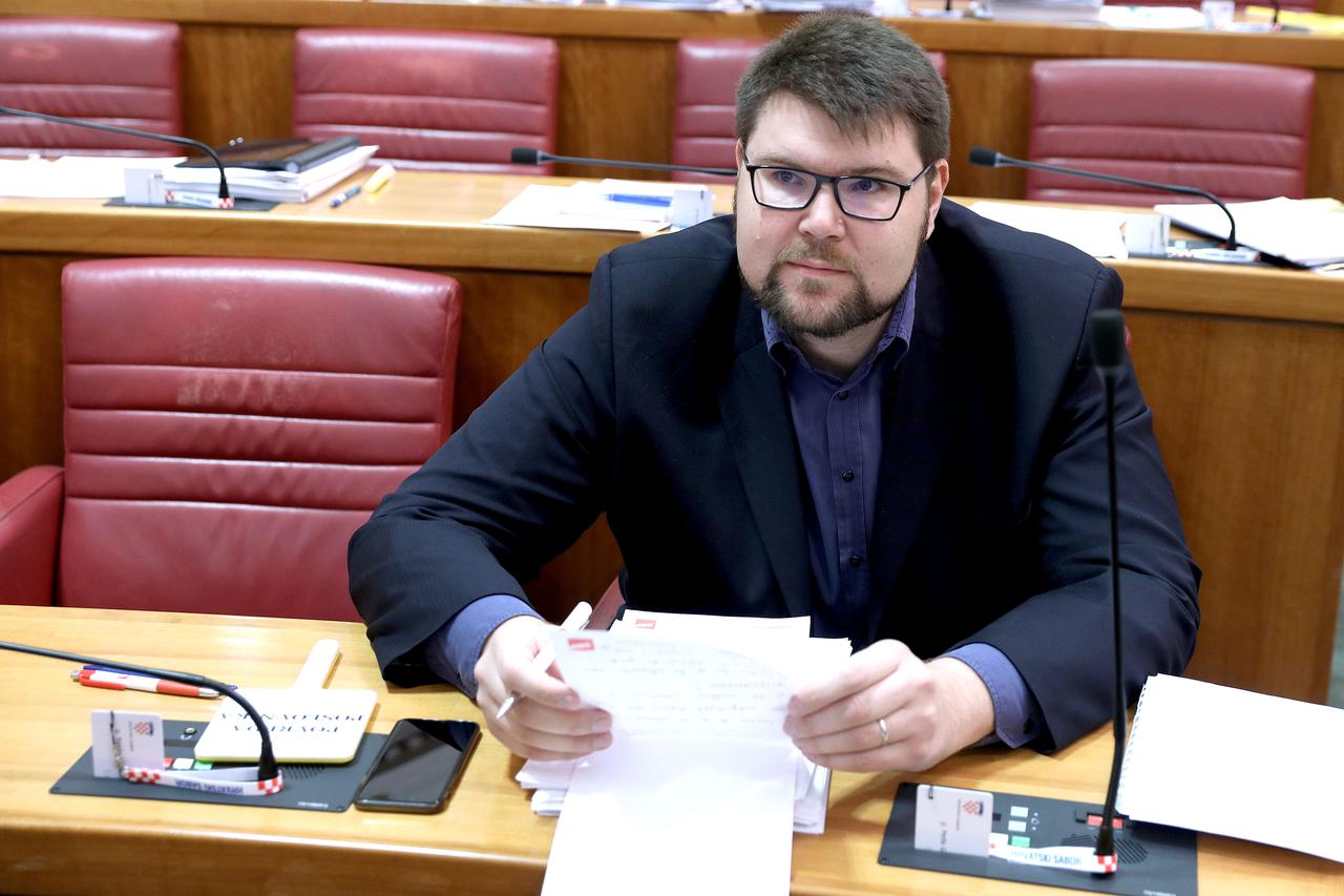 Zagreb: Sabor raspravlja o paketu poreznih zakona