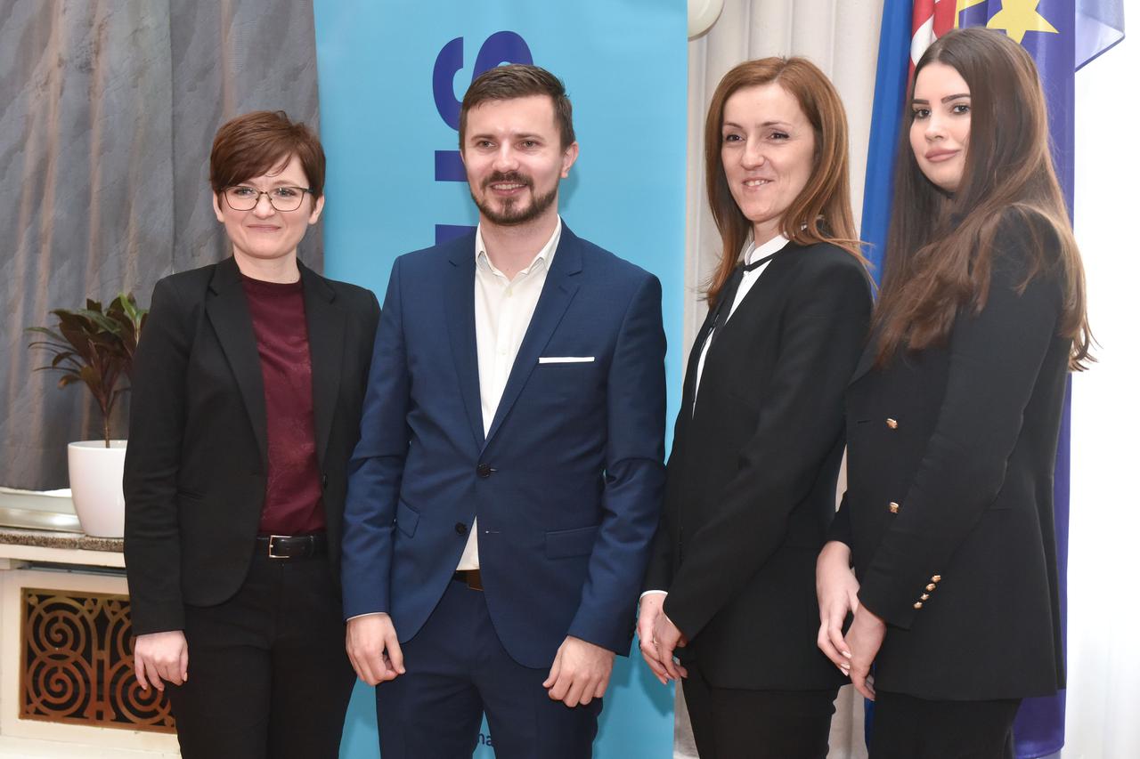 Zagreb: Konferencija za medije povodom osnivanja nove stranke centra Fokus