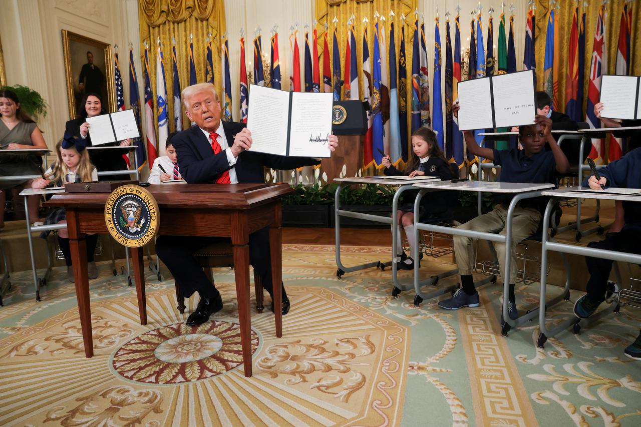 storyeditor/2025-03-21/2025-03-20T204959Z_681808676_RC28HDANKTIJ_RTRMADP_3_USA-TRUMP-EDUCATION.JPG