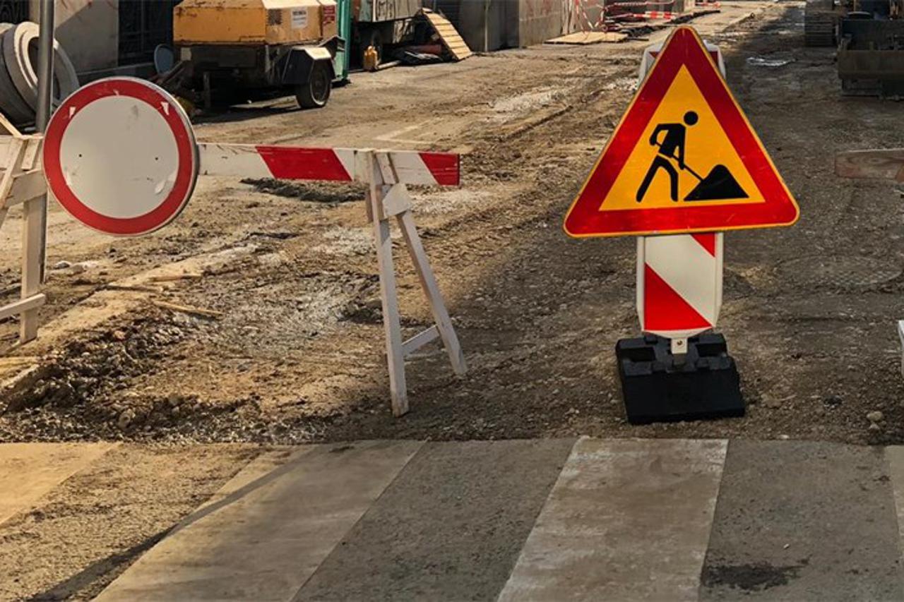 Radovi na cesti