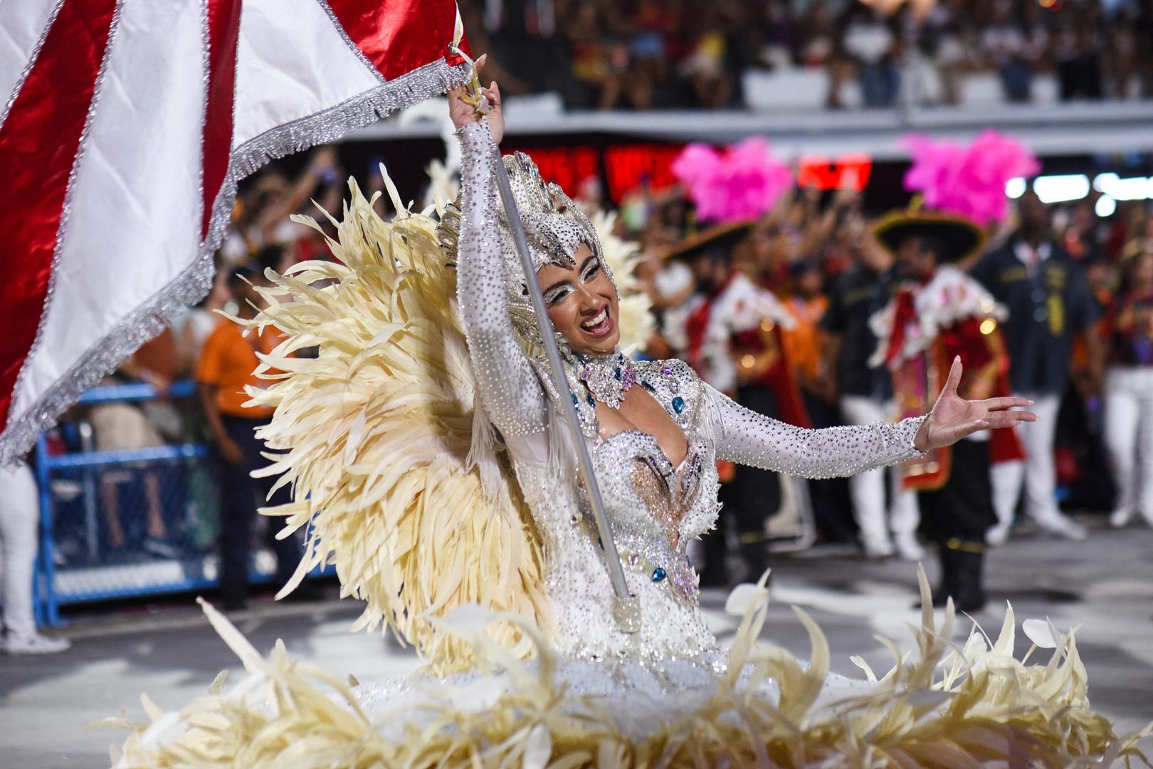 Ovi događaji predstavljaju zajednički i uključiv duh Karnevala, kao i duboko ukorijenjenu kulturu sambe u gradu. 