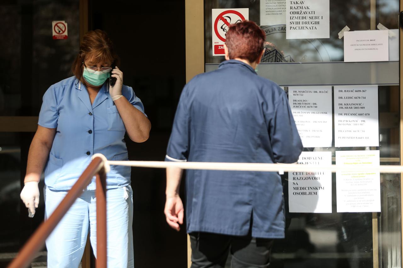 Sisak: Prije ulaska u Opću bolnicu svi pacijenti moraju proći kroz trijažni šator