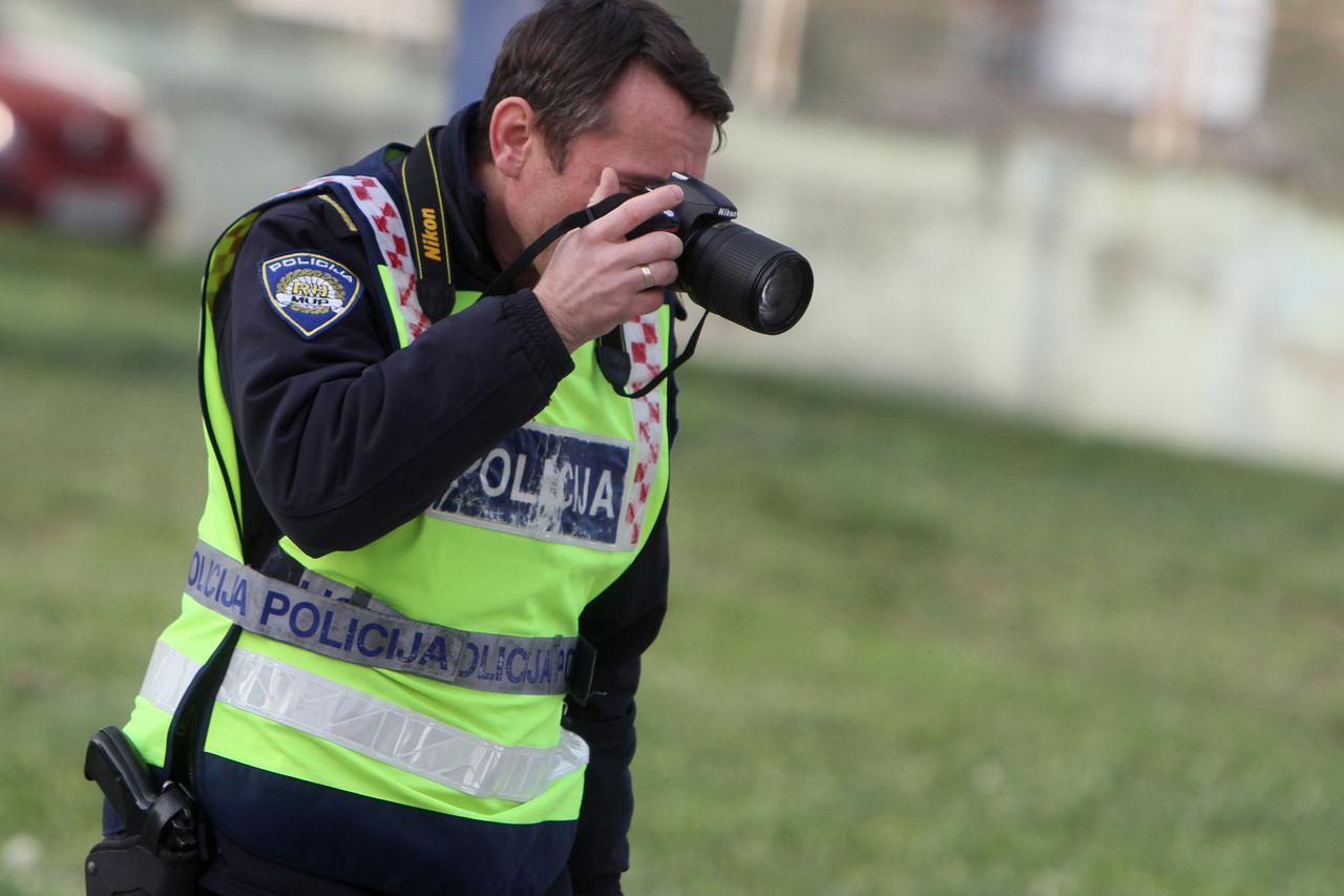 policija