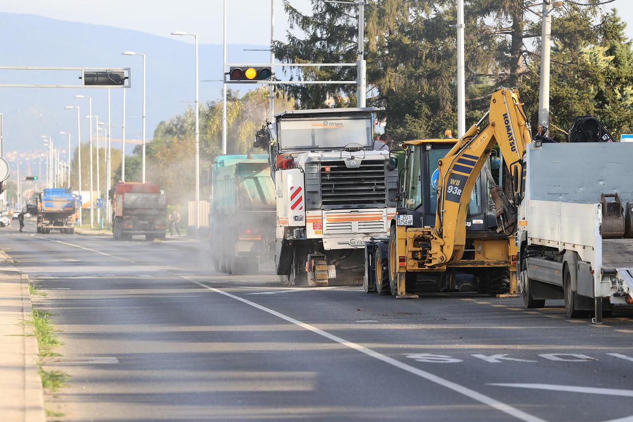 Zagreb: Početak radova na Aveniji Većeslava Holjevca koji će trajati mjesec dana