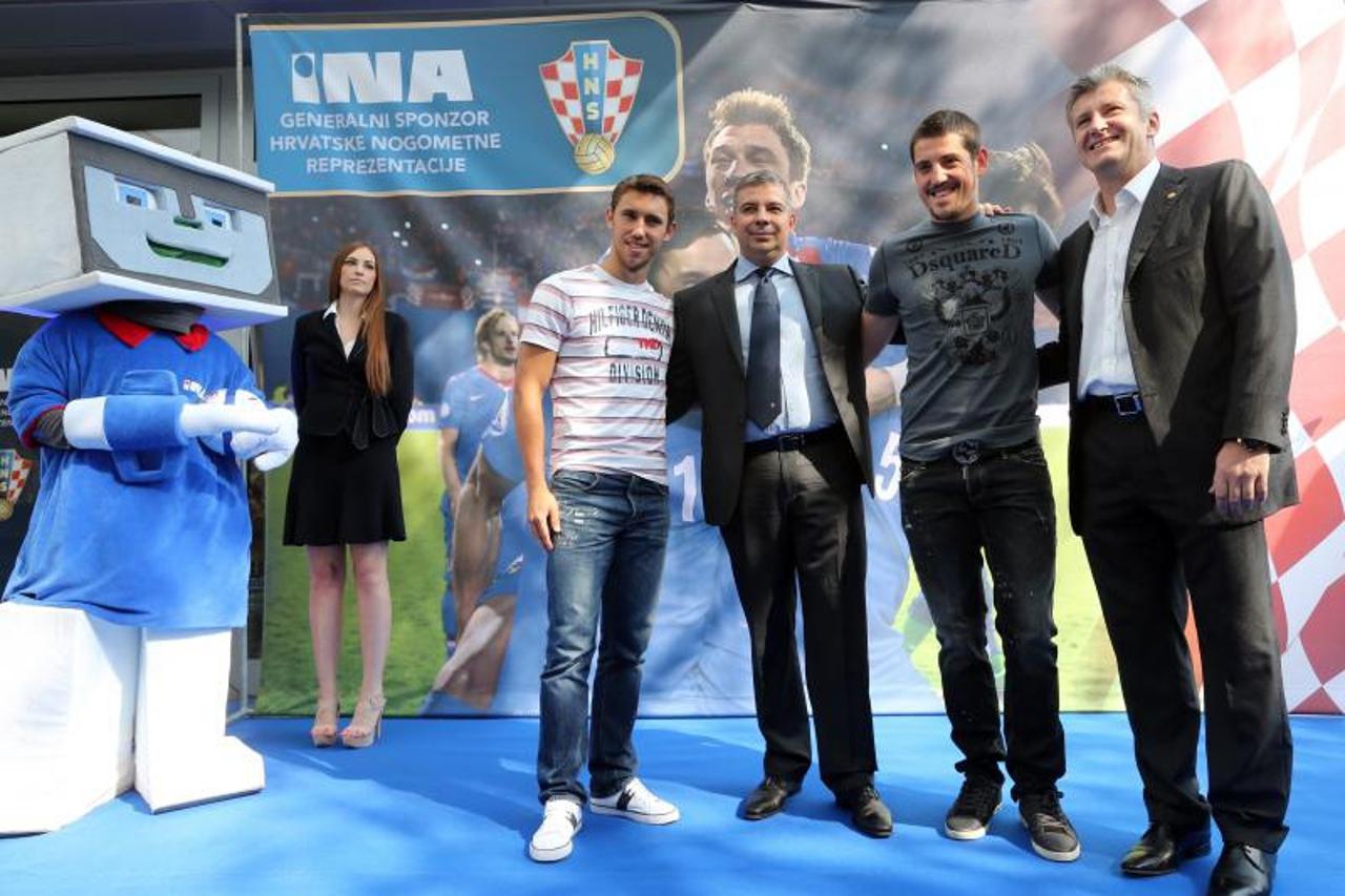 HNS, Davor Šuker, INA (1)