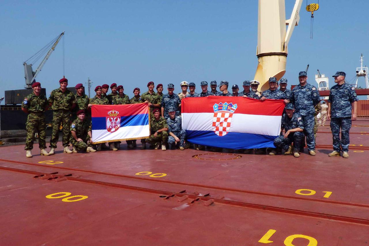 srpski vojnici predali dužnost hrvatskima