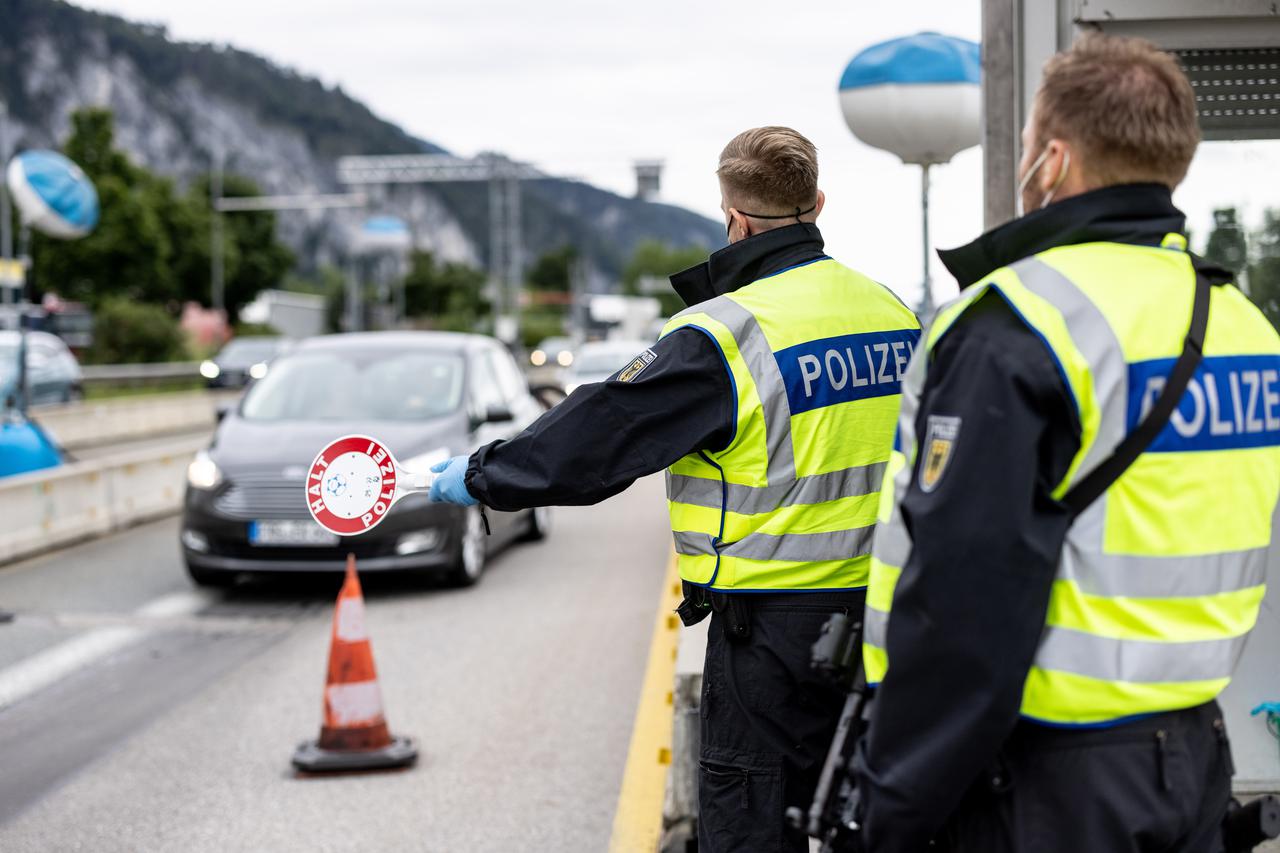 Coronavirus - border controls