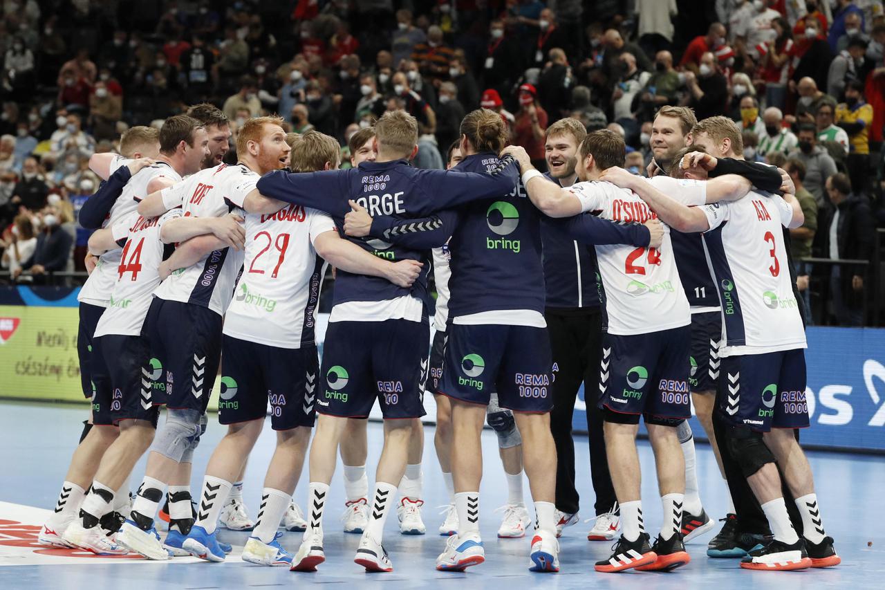 EHF 2022 Men's European Handball Championship - Placement Match 5/6 - Iceland v Norway