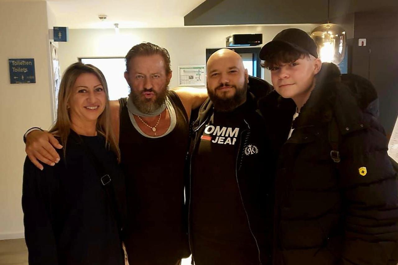 Ljiljana Đalok, Costas Mandylor, Vjekoslav Katušin i 13-godišnji Emin Račić