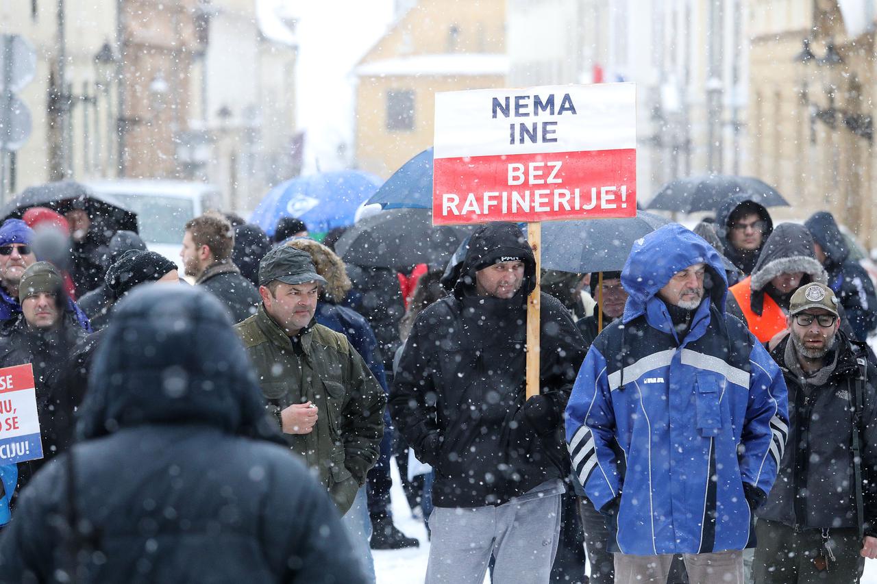 Zagreb: Prosvjed Stožera za obranu Rafinerije nafte Sisak