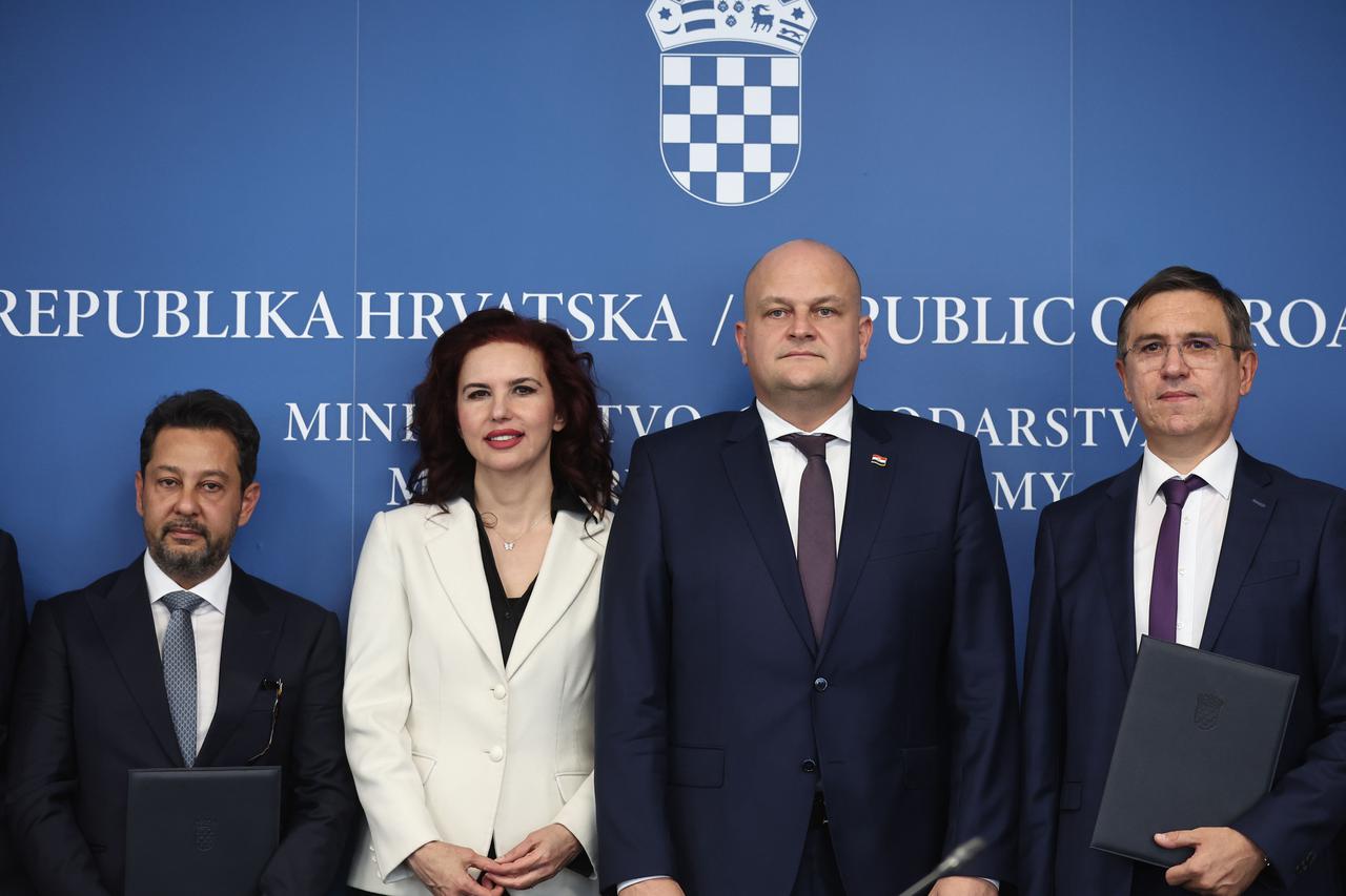 Zagreb: Potpisivanje Ugovora o prodaji i prijenosu poslovnih udjela društva Uljanik