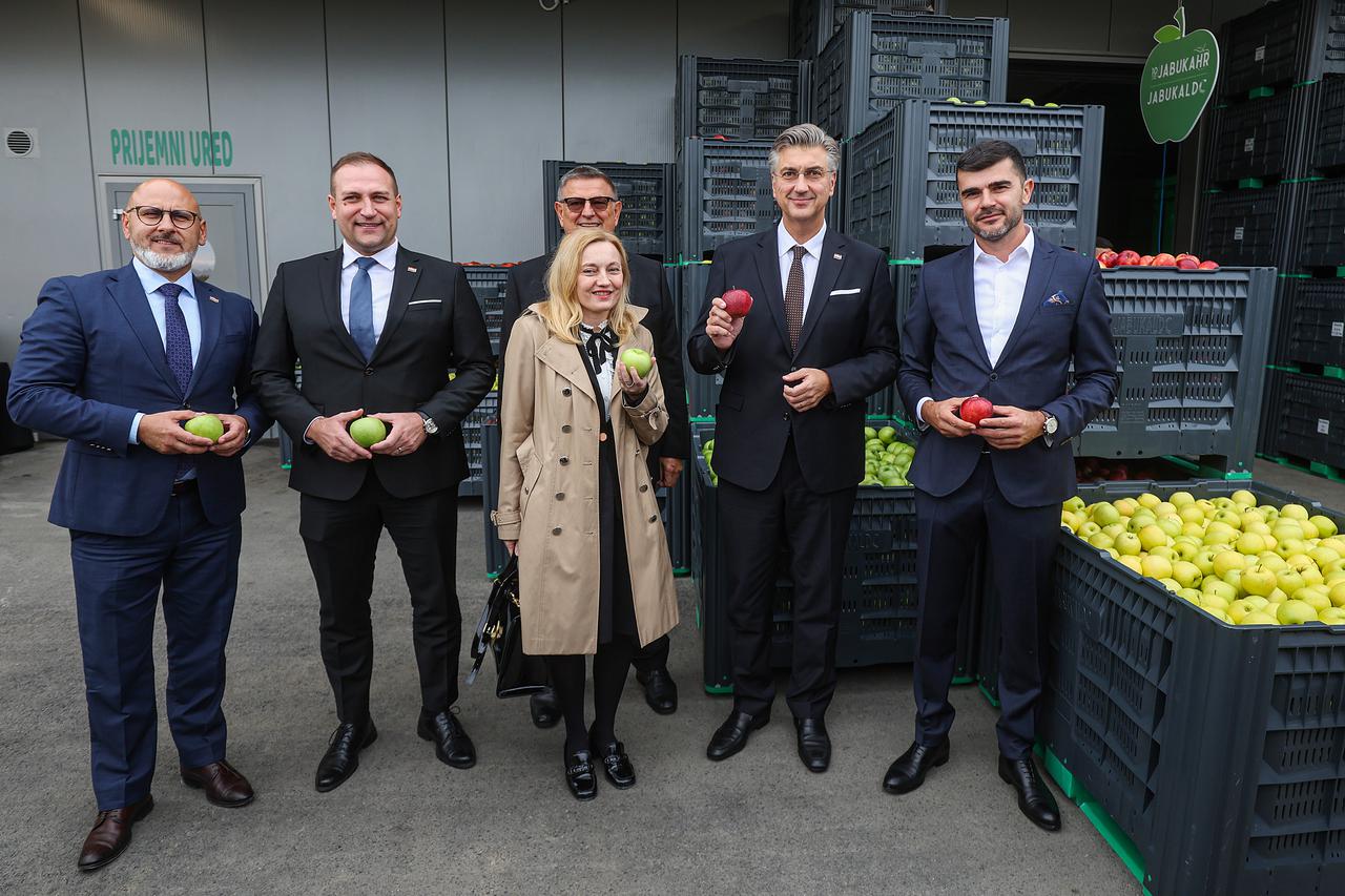 Križ: Svečano otvorenje Logističko-distributivnog centra za voće Jabuka LDC d.o.o.