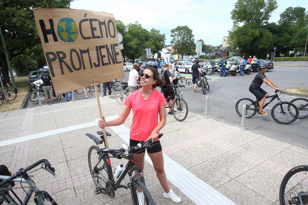 Zagreb: Sindikat biciklista povodom svog 10. rođendana poručio "SADA je naše vrijeme!"