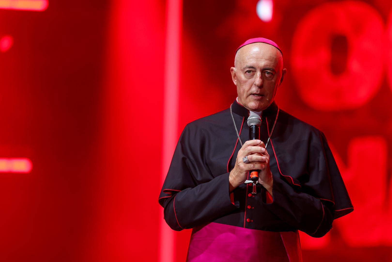 Pjevali su Miroslav Škoro, Mate Bulić i sve popularniji Josip Ivančić, a sjajnim nastupima pridružili su im se i Pero Galić, Jacques Houdek, Tiho Orlić, Klapa HRM „Sveti Juraj“ i Klapa Cambi. Uz njih su nastupili i Zaprešić Boysi, tamburaški sastav Gazde, Stjepan Jeršek Štef, Šima Jovanovac, Dražen Žanko, Mirko Švenda Žiga, Bruno Krajcar, Dino Petrić, Jure Brkljača, Frano Pehar, Pava, Nika Pastuović, Klapa Cesarice, SKUD „Ivan Goran Kovačić“ i Etno skupina Čuvarice.