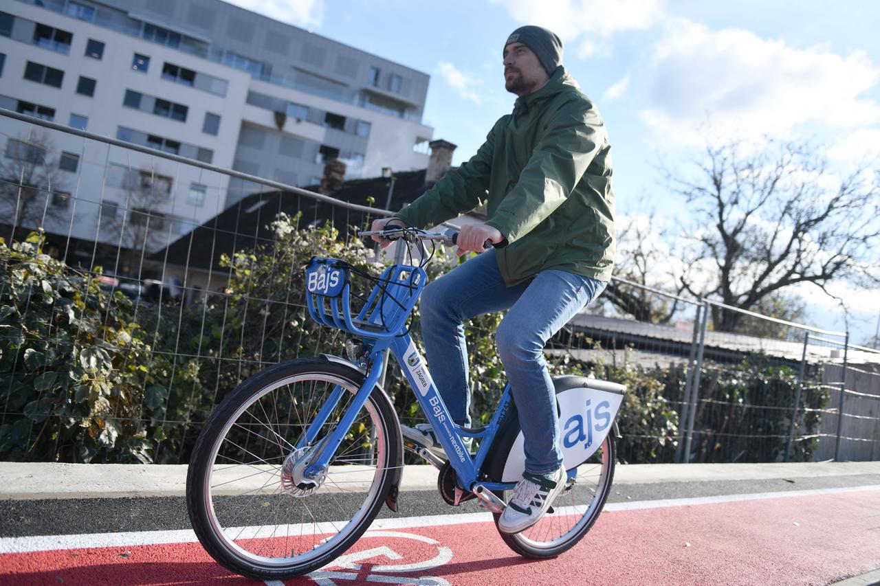 Zagreb: Sebastian Hleb iz Sindikata biciklista isprobao je novu biciklističku stazu