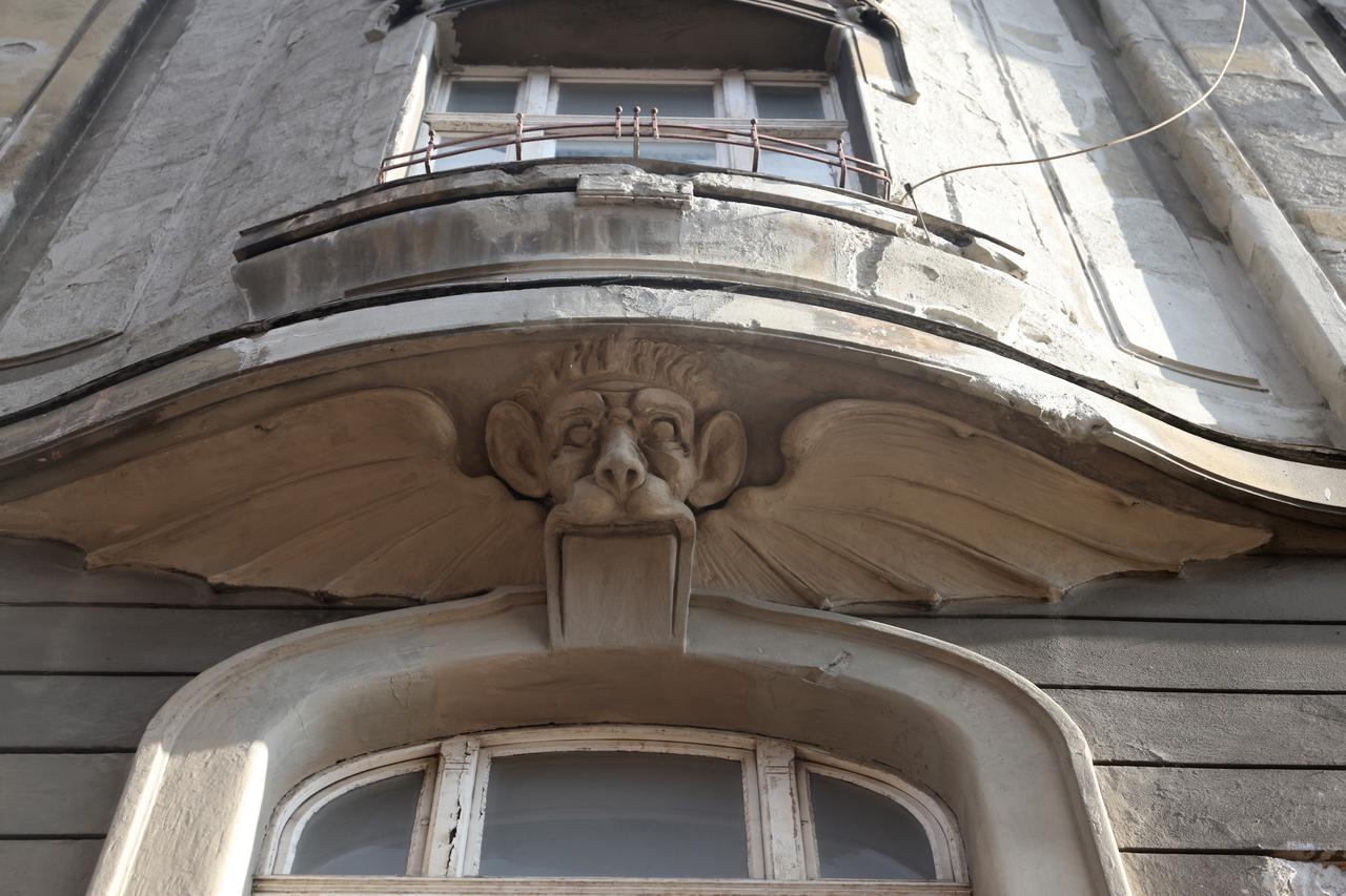 Mitska bića na pročeljima zagrebačkih zgrada