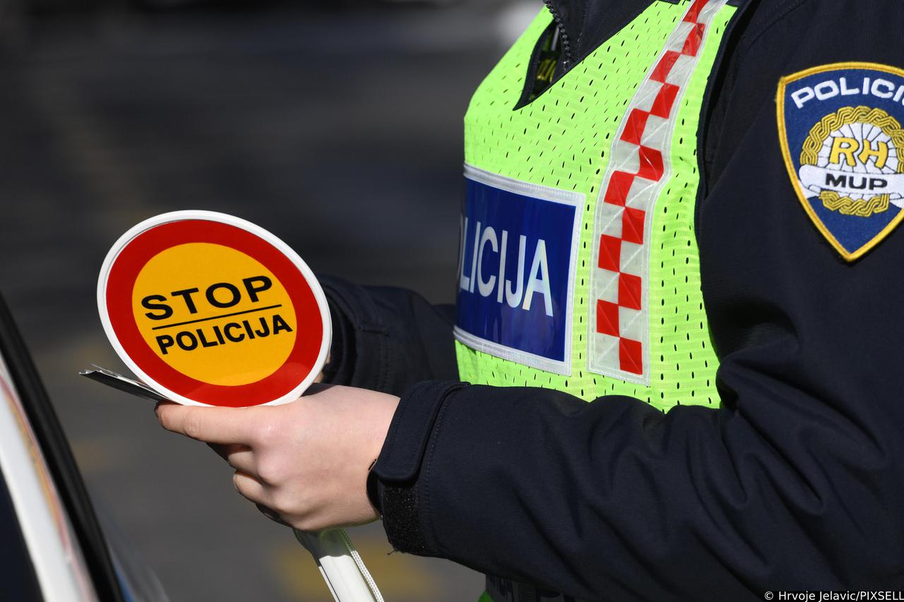 Policijska akcija usmjerena na pješake i vozila provodi se tijekom jutra na području Šibenika