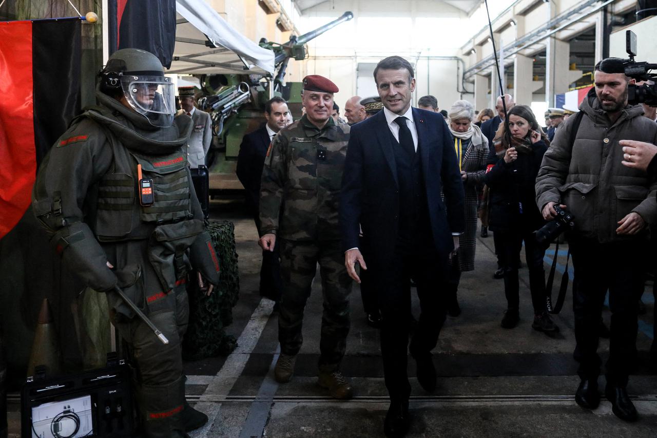 Macron's New Year's Wishes To The Armed Forces - Cherbourg