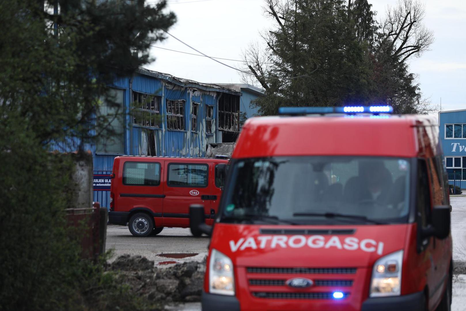 01.04.2023., Mraclin - U pozaru je izgorio pogon tvornice parketa Galekovic. Photo: Slaven Branislav Babic/PIXSELL