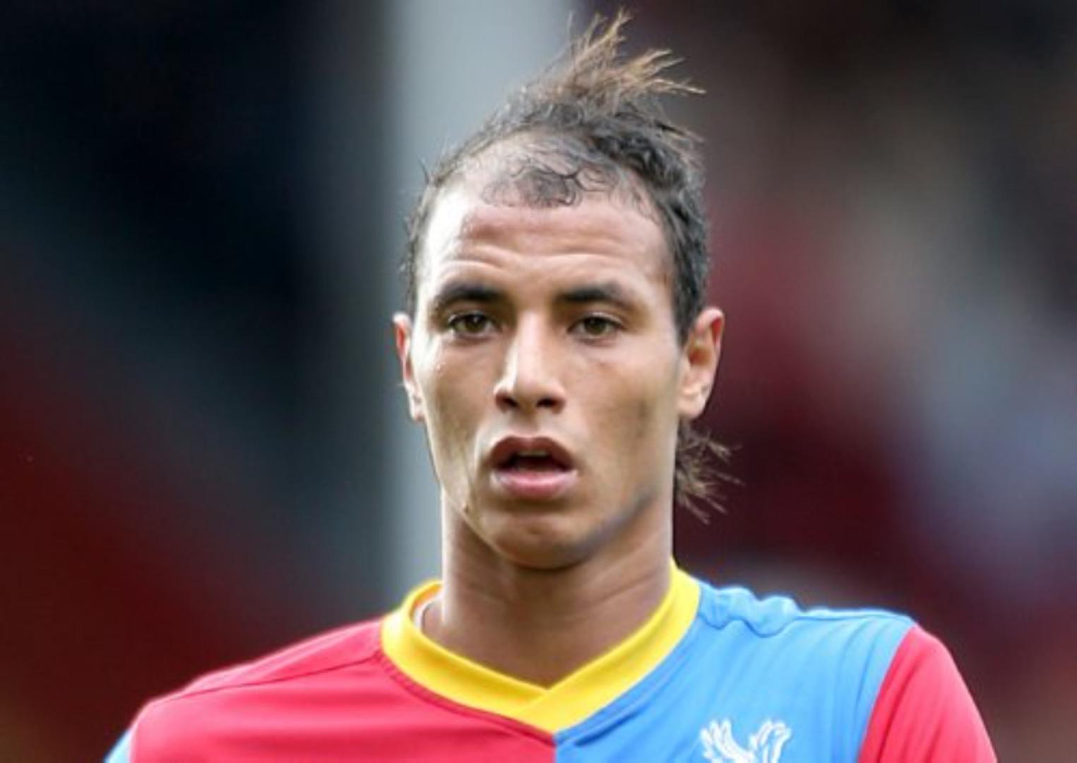 Marokanski napadač Marouane Chamakh je žario i palio u kasnim 2000-ima za vrijeme igranja u Bordeauxu, zbog čega je zavrijedio i transfer u Arsenal. No njegova frizura nikad nije pratila njegov talent, s čudnim miksom zalizane frizure i ćelave glave.