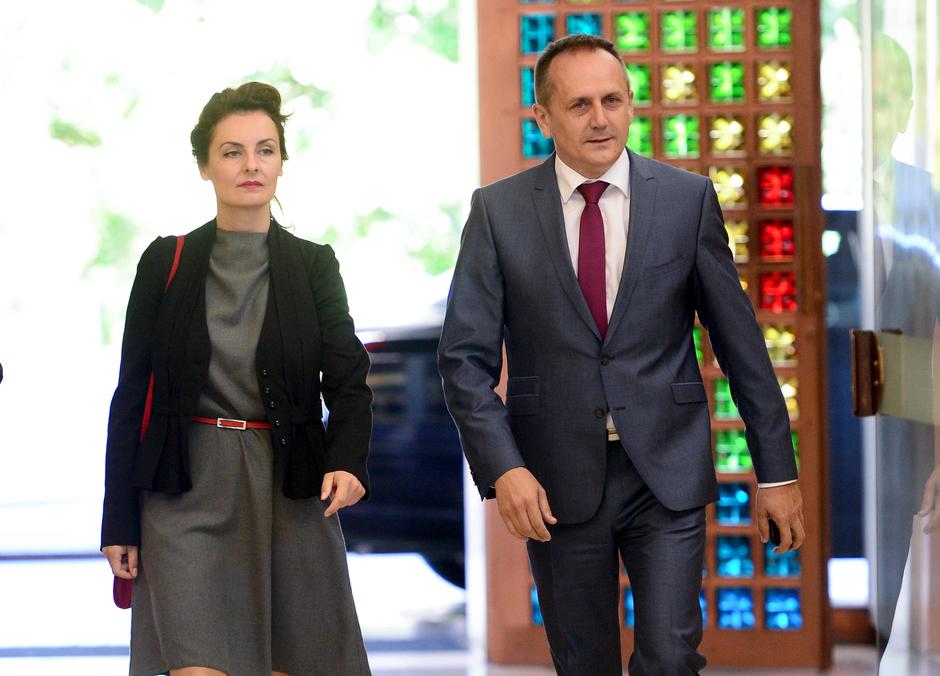 Irena Petrijevčanin Vuksanović i Drago Prgomet (Hrid)