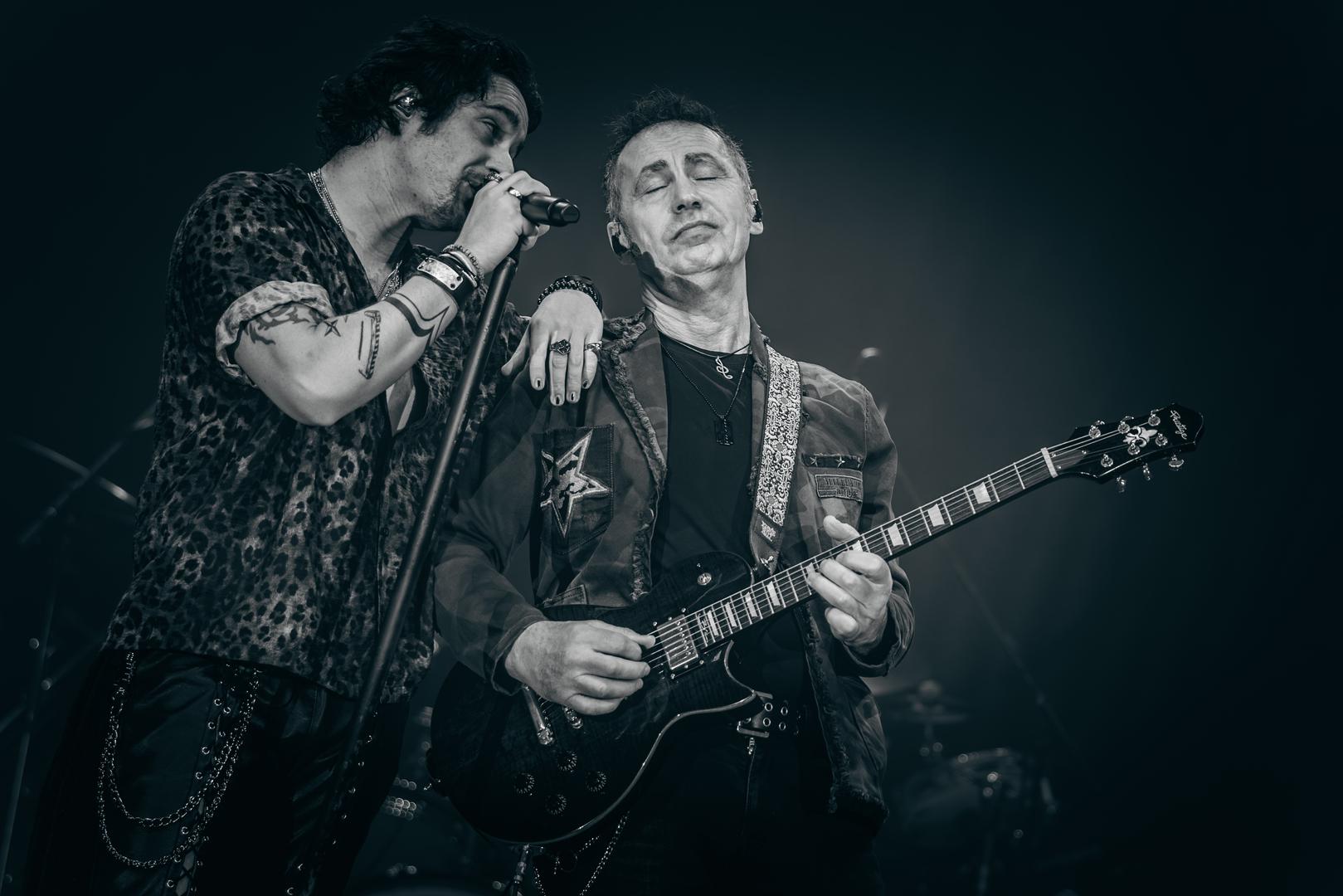 Proslavu jubilarnih pola stoljeća djelovanja Parni Valjak je kroz 2025. donio na pozornice diljem regije, među kojima su i nastupi u pulskoj Areni, riječkoj Dvorani Zamet, splitskim Gripama, dva rasprodana koncerta na šibenskoj Tvrđavi sv. Mihovila, kao i središnji koncert turneje - onaj u Areni Zagreb, održan na rođendan benda, 29. studenog. Proteklog vikenda, turneju su na oduševljenje publike donijeli i pred publiku u Osijek i zajedničkim snagama proslavili 50 godina rock’n’rolla i neiscrpne ljubavi prema glazbi. 