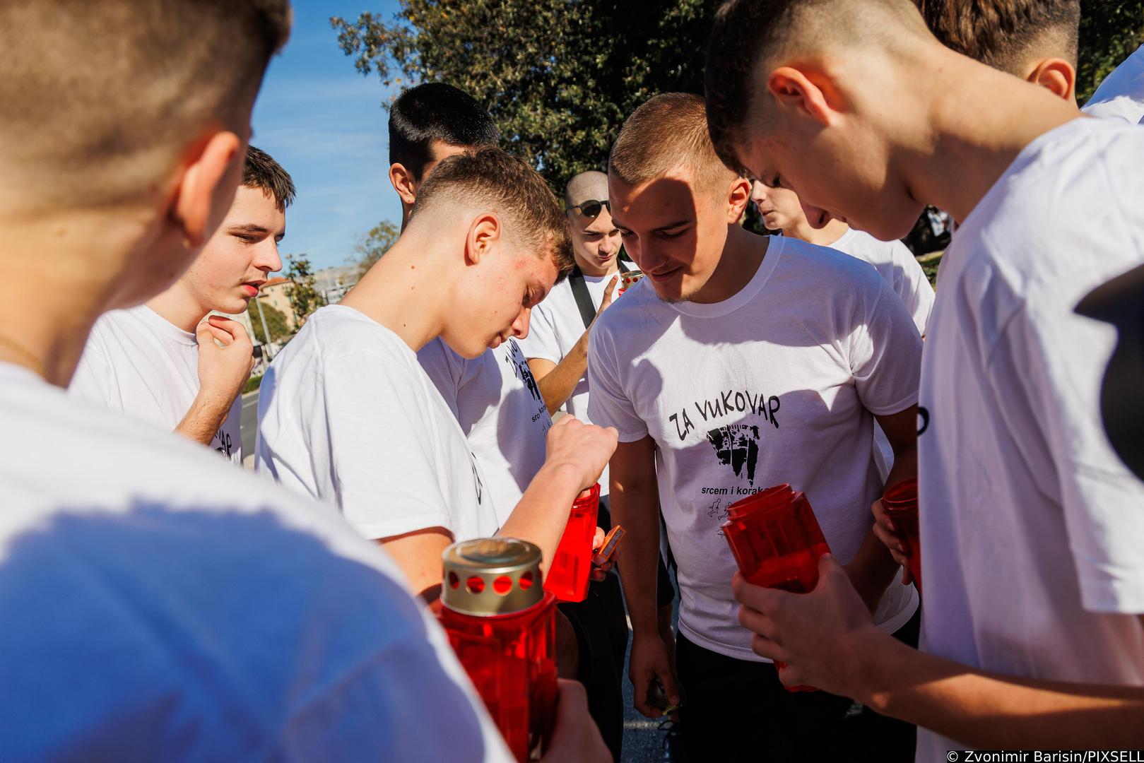 Učenici su, predvođeni svojim profesorima, trčali u znak zahvalnosti i poštovanja prema svim braniteljima i civilnim žrtvama rata, a organizatori su naglasili da je cilj manifestacije tjelesna aktivnost, ali i jačanje domoljublja i zajedništva u zajednici.