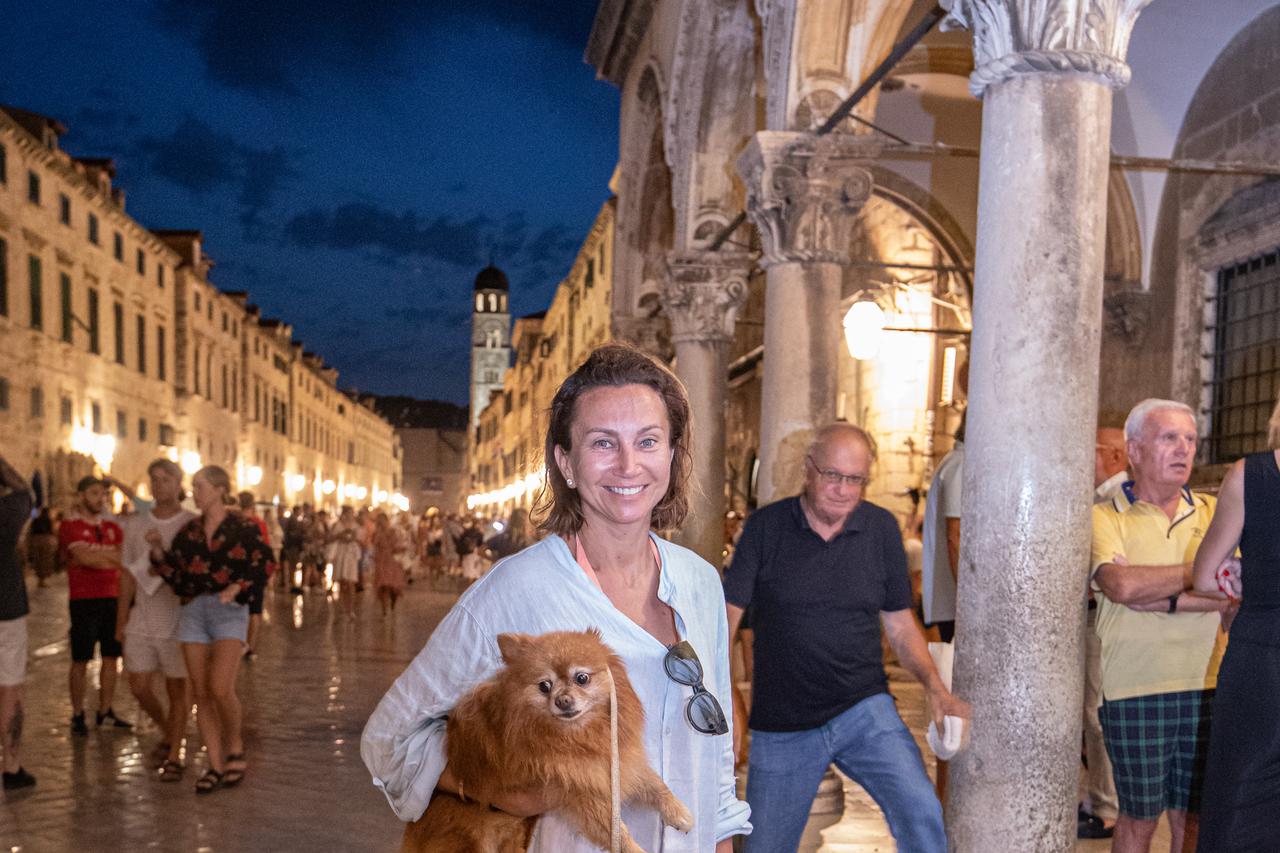 Iva Majoli u šetnji Stradunom