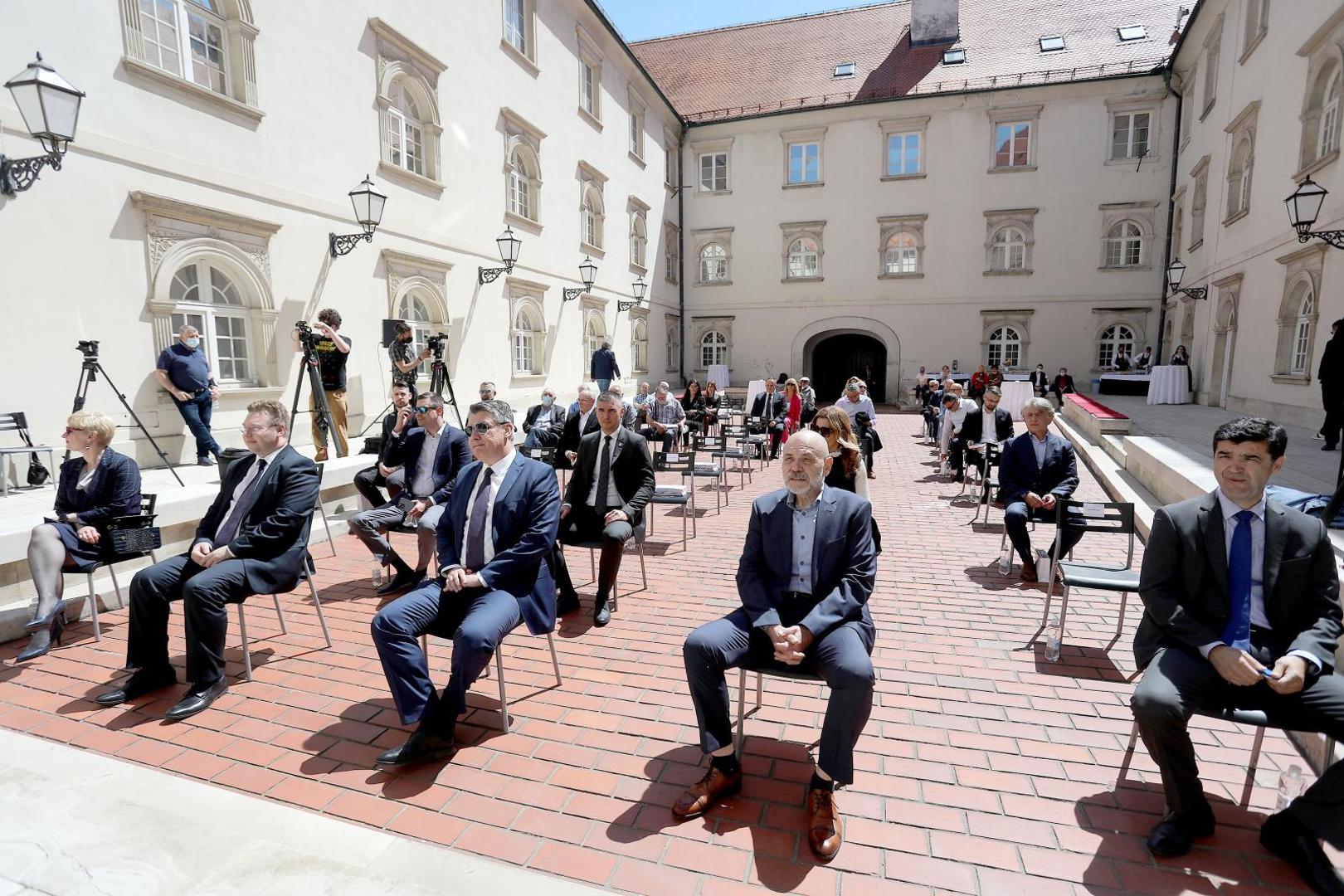 11.05.2021., Zagreb - Predsjednik Republike Zoran Milanovic sudjelovao je u Klovicevim dvorima na predstavljanju zbornika radova „Sinj i Hrvatsko proljece“ prigodom obiljezavanja 50. godina Hrvatskog proljeca.Photo: Patrik Macek/PIXSELL