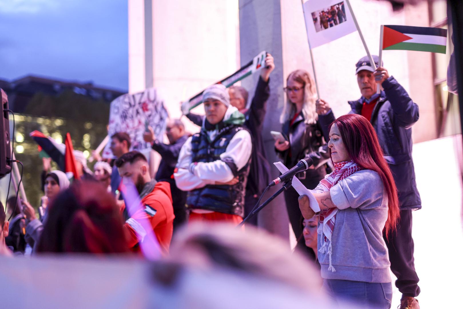 25.10.2023., Zagreb - Prosvjed Solidarno s Palestinom na Trgu zrtava fasizma. Ovaj prosvjed je dio globalnog odgovora na situaciju u kojoj se Gaza nemilosrdno bombardira svakoga dana, u kojoj nevjerojatan broj ljudi gubi svoje zivote. Photo: Igor Kralj/PIXSELL