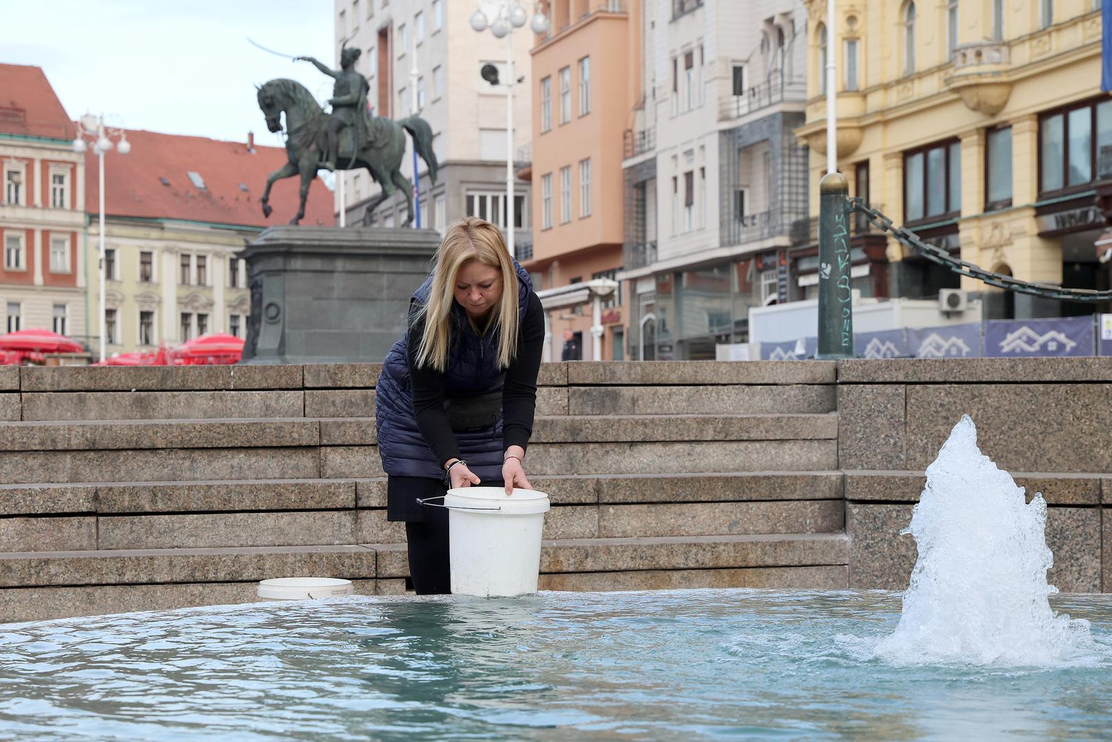 Podsjetimo, izvor vode Manduševac postoji od davnine na prostoru bivšeg sajmišta Harmice ispod zidina starog Zagreba. 