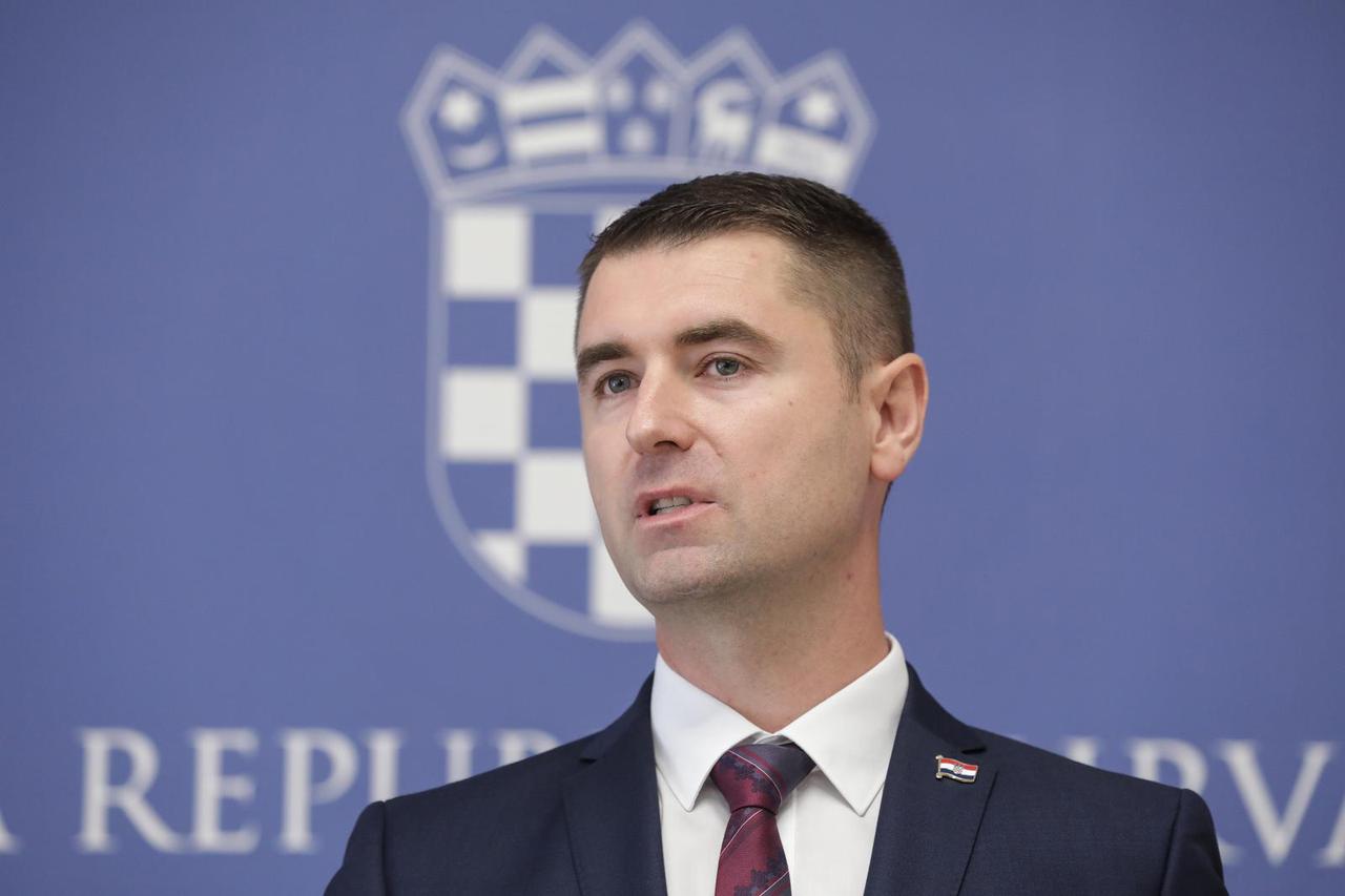 Ministar Filipović o novim cijenama naftnih derivata