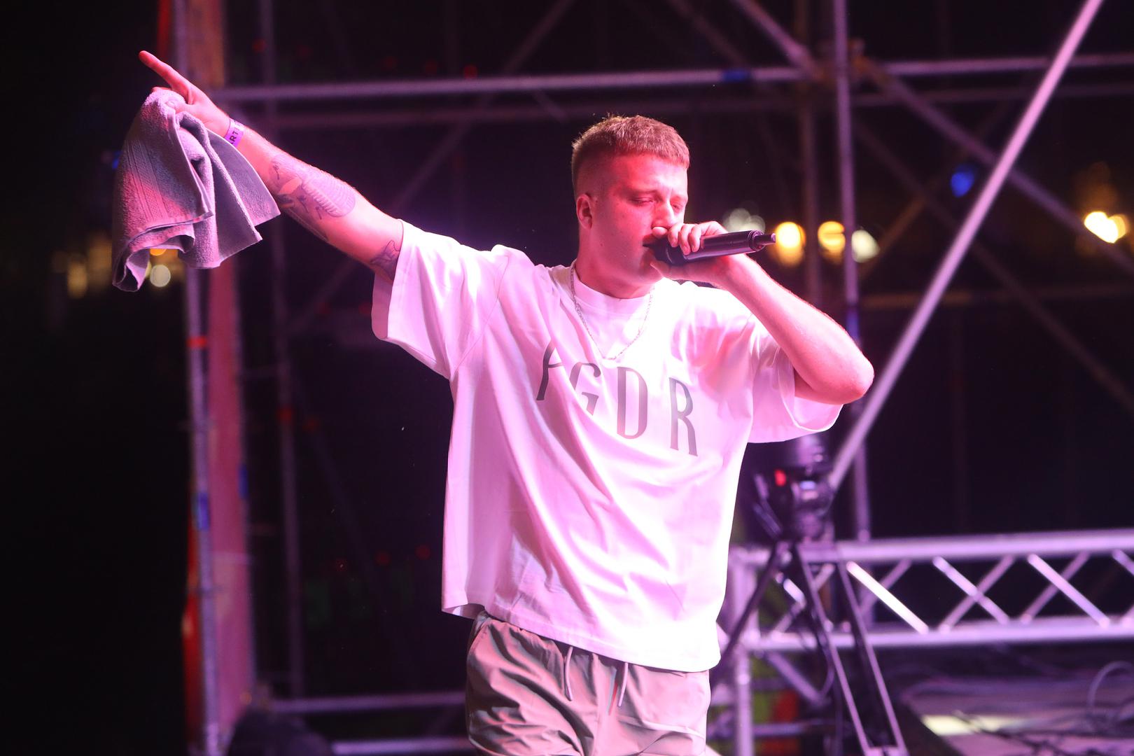 Jedan od najpoznatijih repera svoje generacije, Grgo Šipek, svima poznatiji kao Grše ostvario je karijeru kakvu mnogi priželjkuju. 