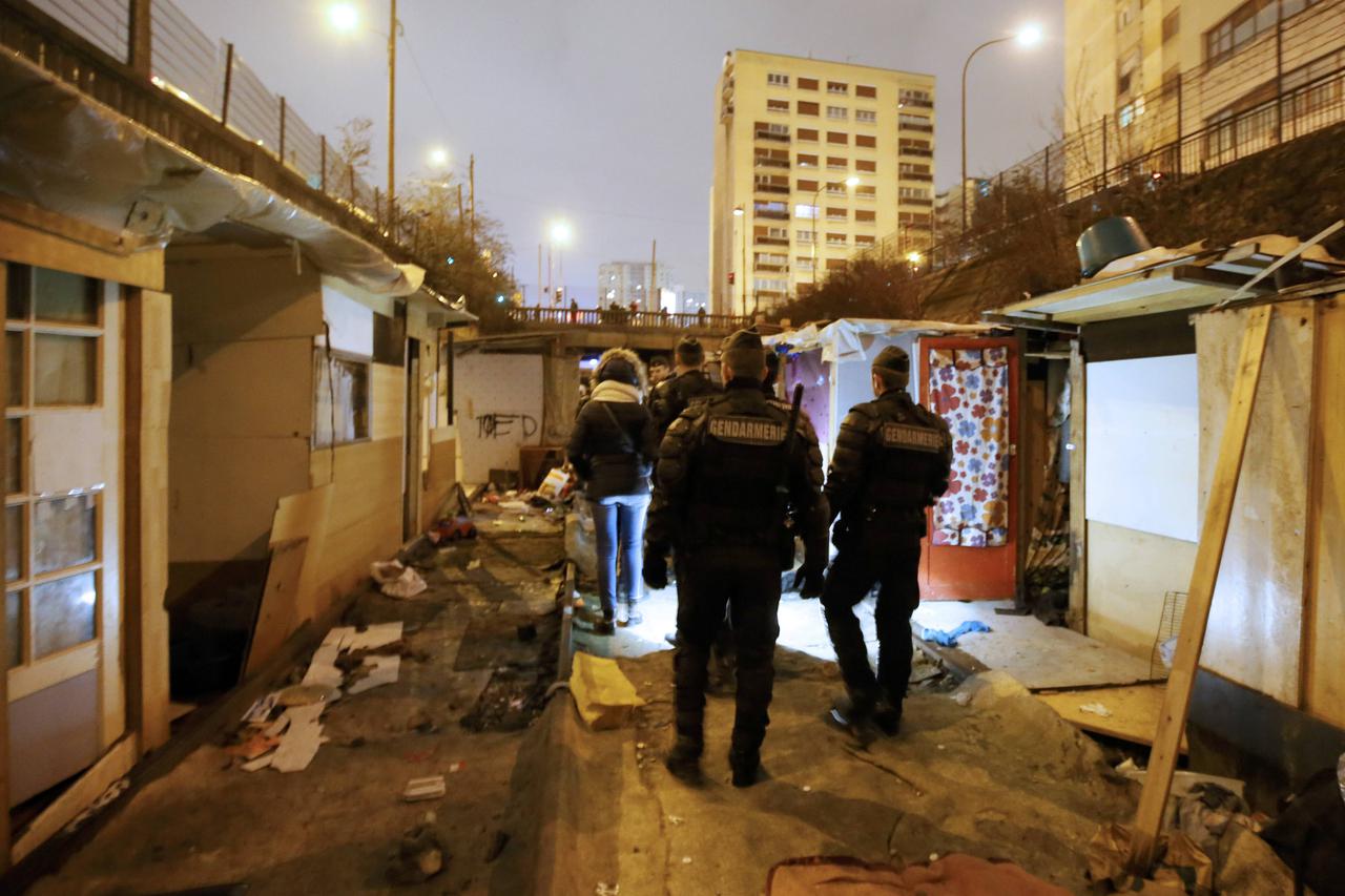 Kamp u Parizu, ilustracija za migrante