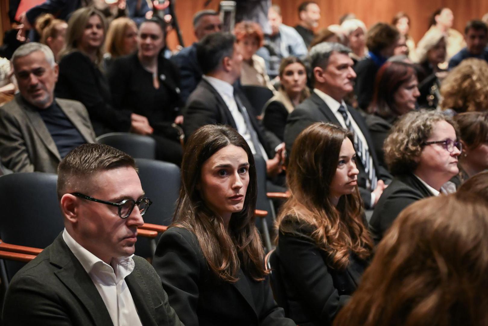 “Čovjek koji je s nevjerojatnom lakoćom spajao akademsku dubinu s praktičnim potrebama struke. Bio je arhitekt modernog pristupa korporativnoj sigurnosti u Hrvatskoj”, kazao je Alen Ostojić, čelnik Hrvatske udruge menadžera sigurnosti, opisujući ga kao osobu “neizmjerne topline” i “zarazno vedrog duha”.

