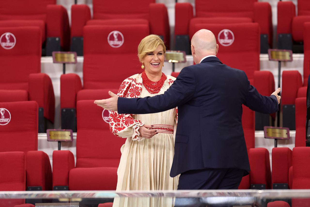 KATAR 2022 - Kolinda Grabar Kitarović u narodnoj nošnji na utakmici Hrvatska - Kanada
